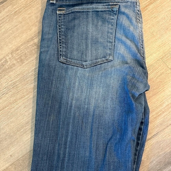 Banana republic, distressed jeans, size 12 - Picture 5 of 11